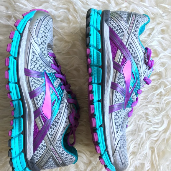 brooks gts 17 womens size 8